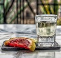 Mezcal: Das mexikanische Lebenswasser, das Sie in die Karibik entführen wird.