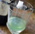 L’histoire de l’absinthe : de la prohibition au mythe
